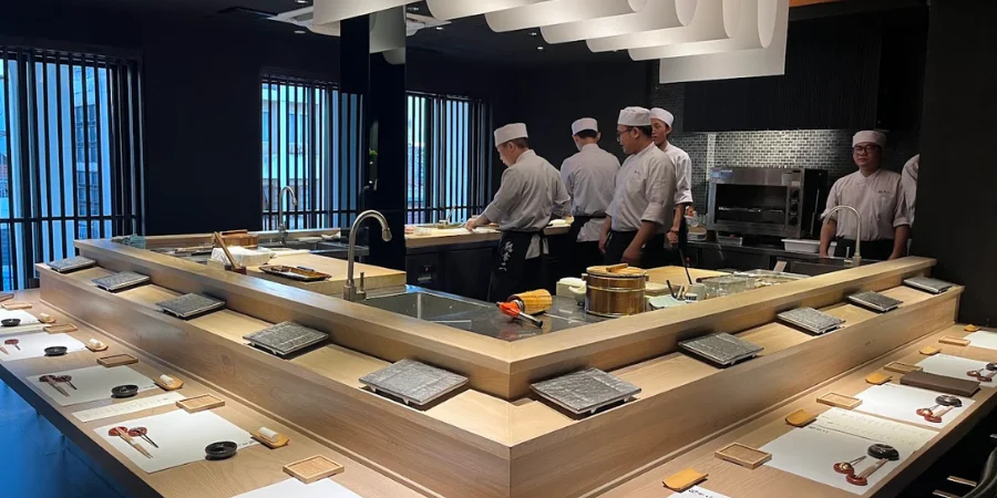 Nhà hàng omakase giá rẻ tại Sài Gòn - Sushi Koji